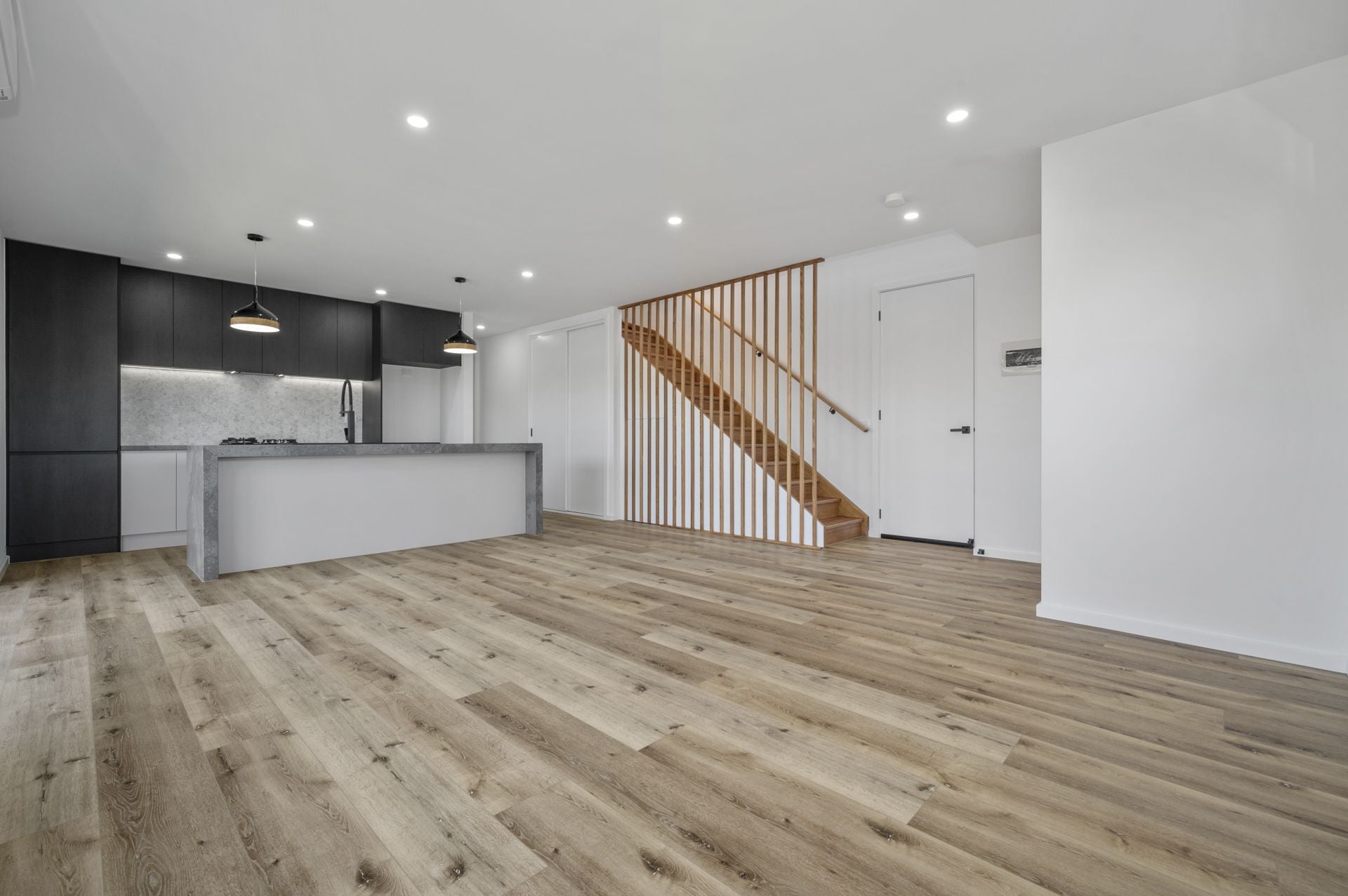 LUXURIOUS LIVING