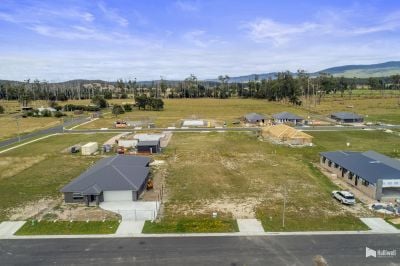 34 Ayrshire Avenue, Latrobe, Latrobe - Thumbnail 2