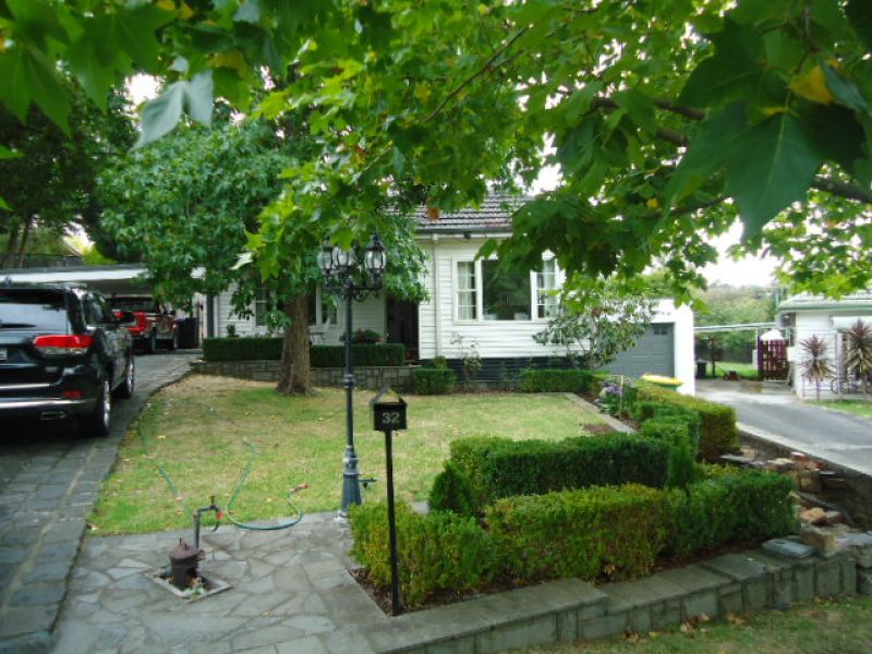 32 Jones Crescent, Rosanna