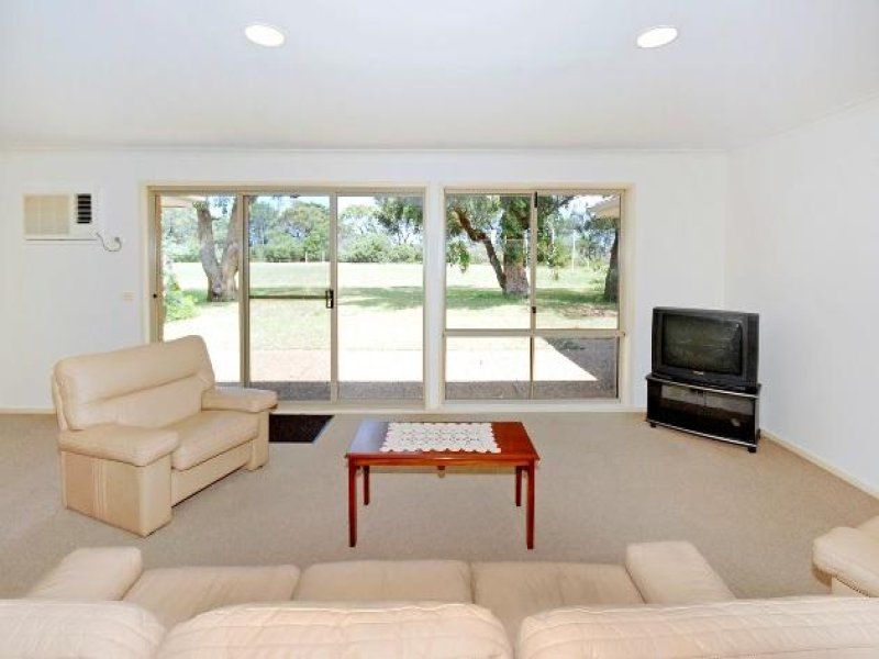 2/9 Hopgood Place BARWON HEADS VIC, Barwon Heads - Thumbnail 2