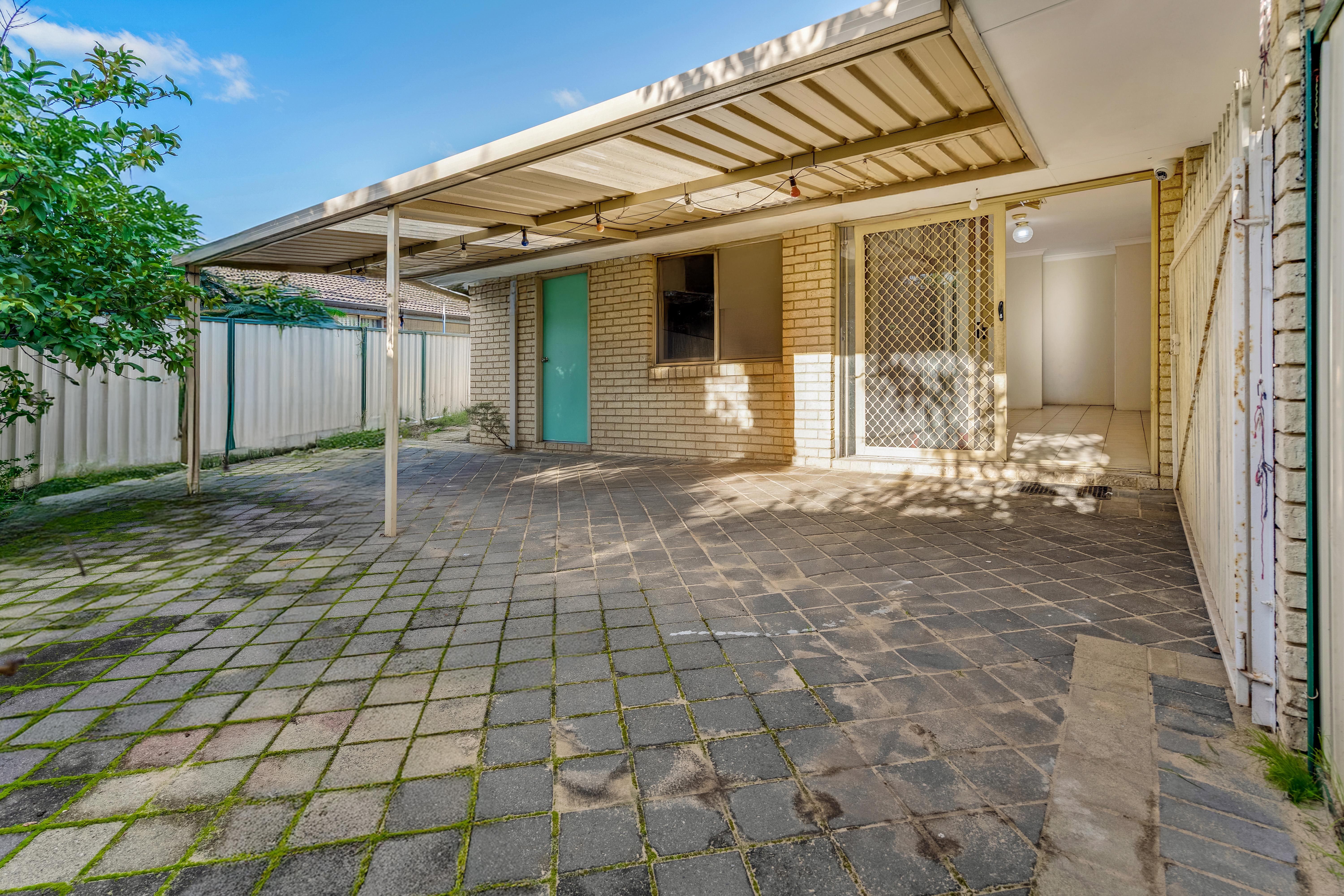 16/11 Firetail Place, Kenwick