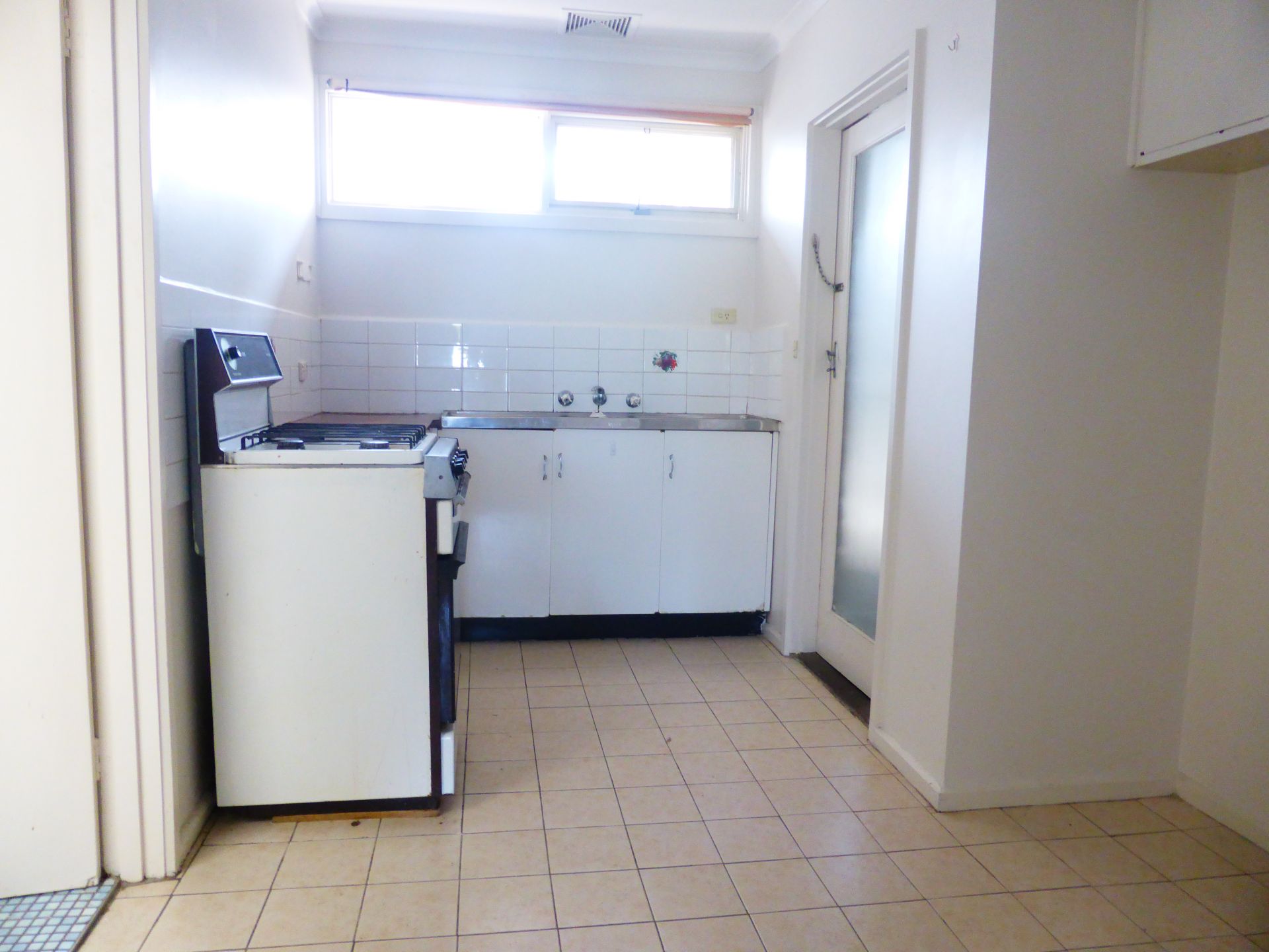 Cosy Unit With Plenty Of Space To Offer!