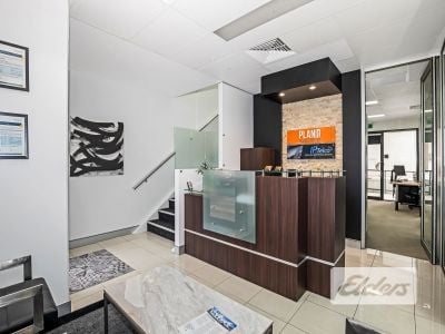 OWNER OCCUPY OR INVEST - SECONDS TO GASWORKS!