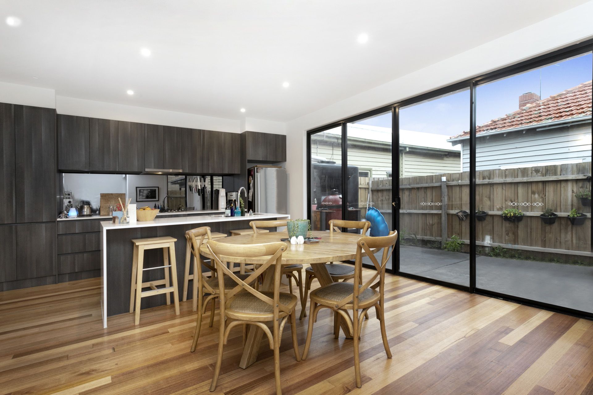 19 Swan Street, Footscray - Thumbnail 4