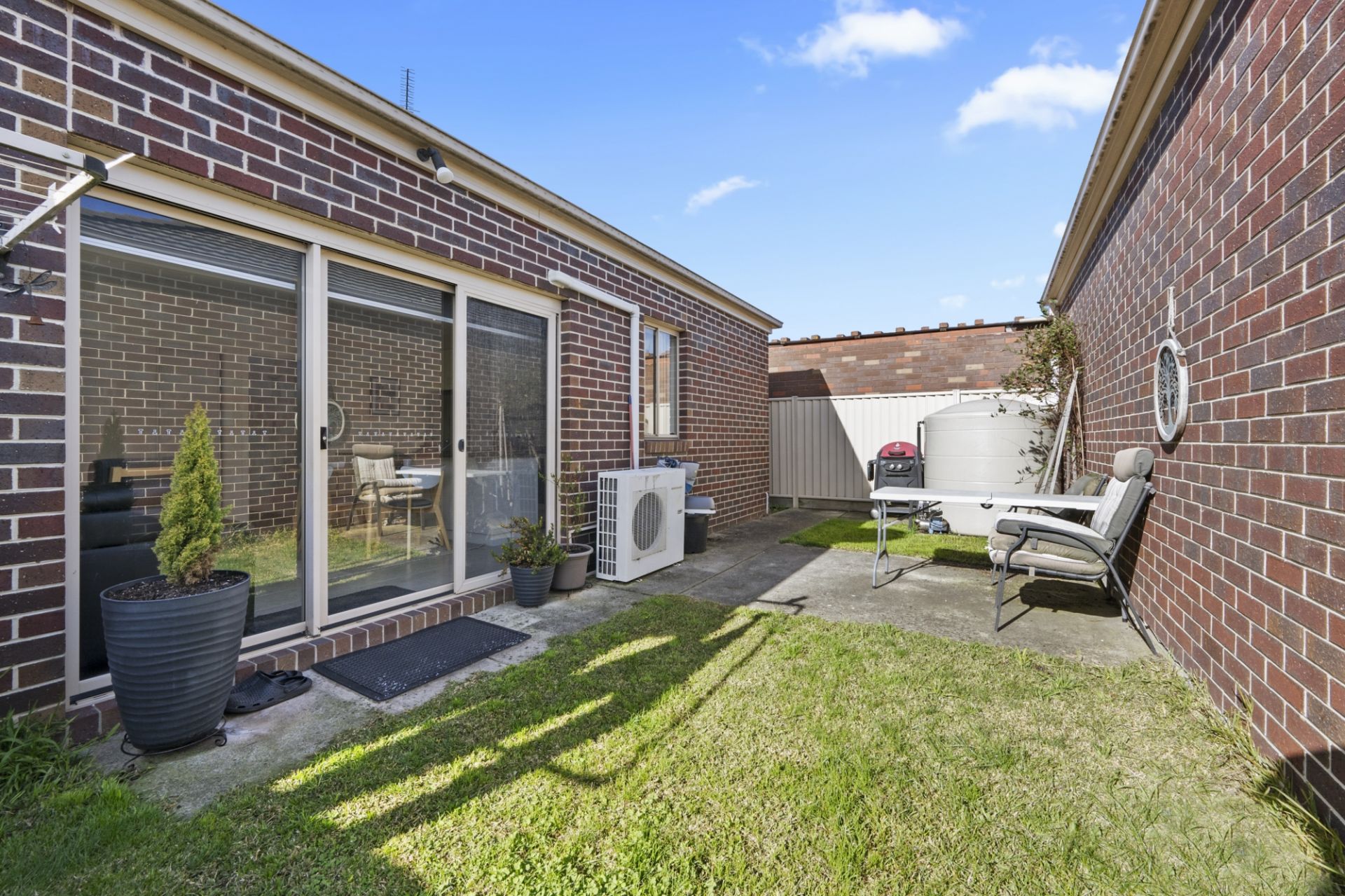 2/8 Alexandra Street, Sebastopol, Sebastopol - Thumbnail 2