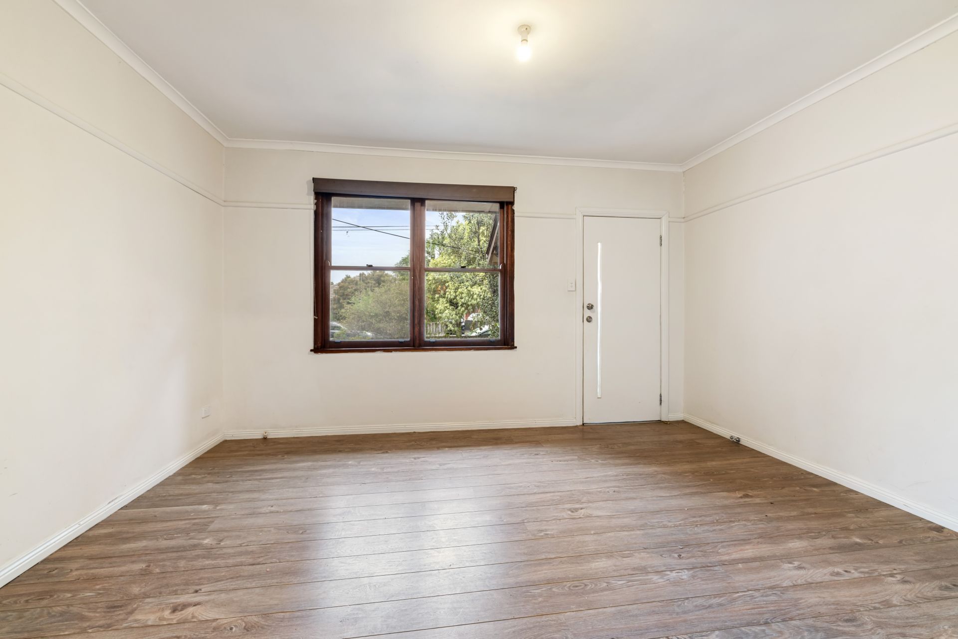 CHARMING HOME IN THE HEART OF RESERVOIR