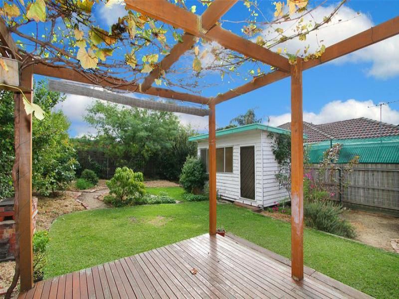 GREAT LOCATION GREAT HOME