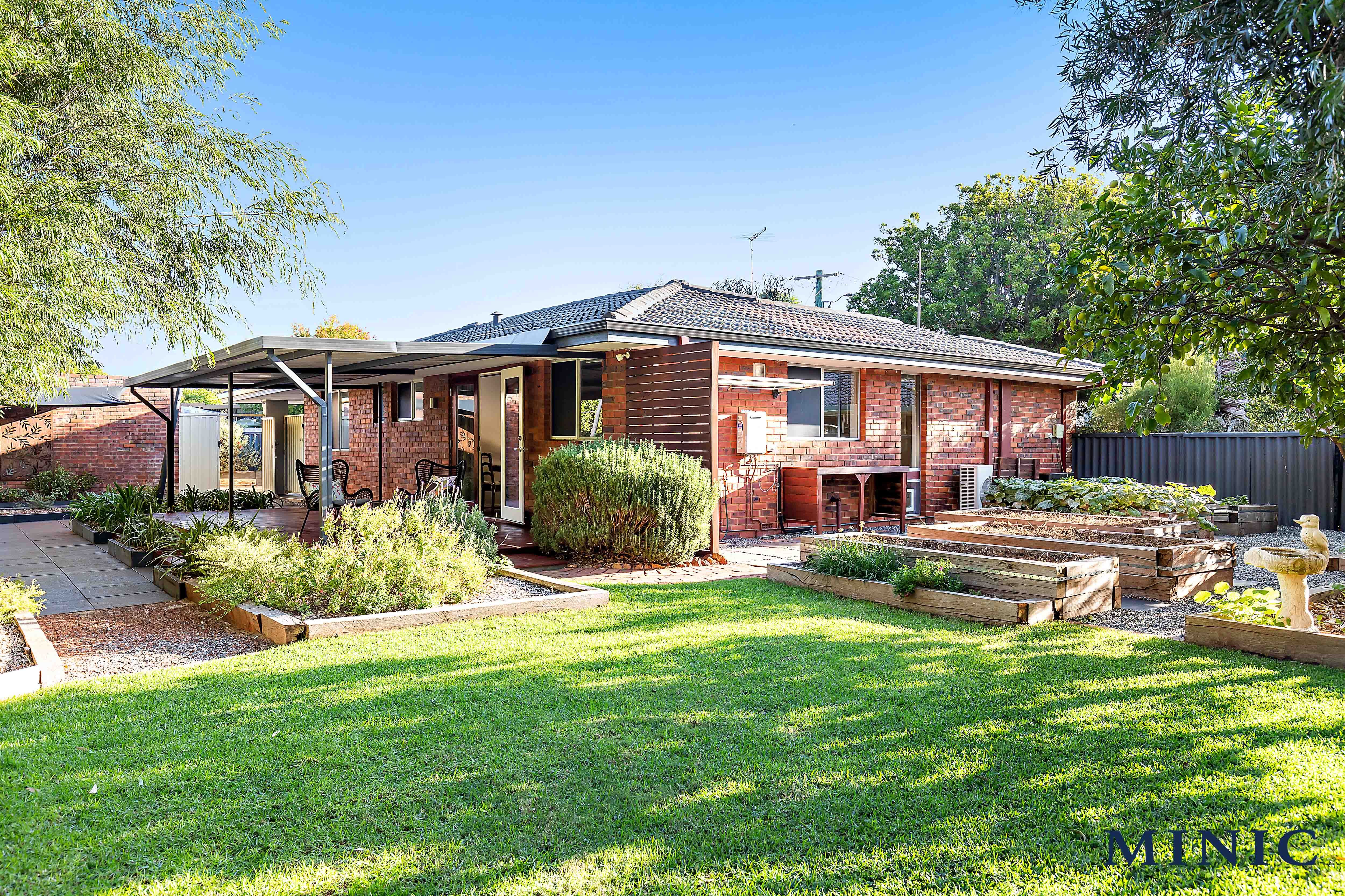 24 Burran Court, Armadale