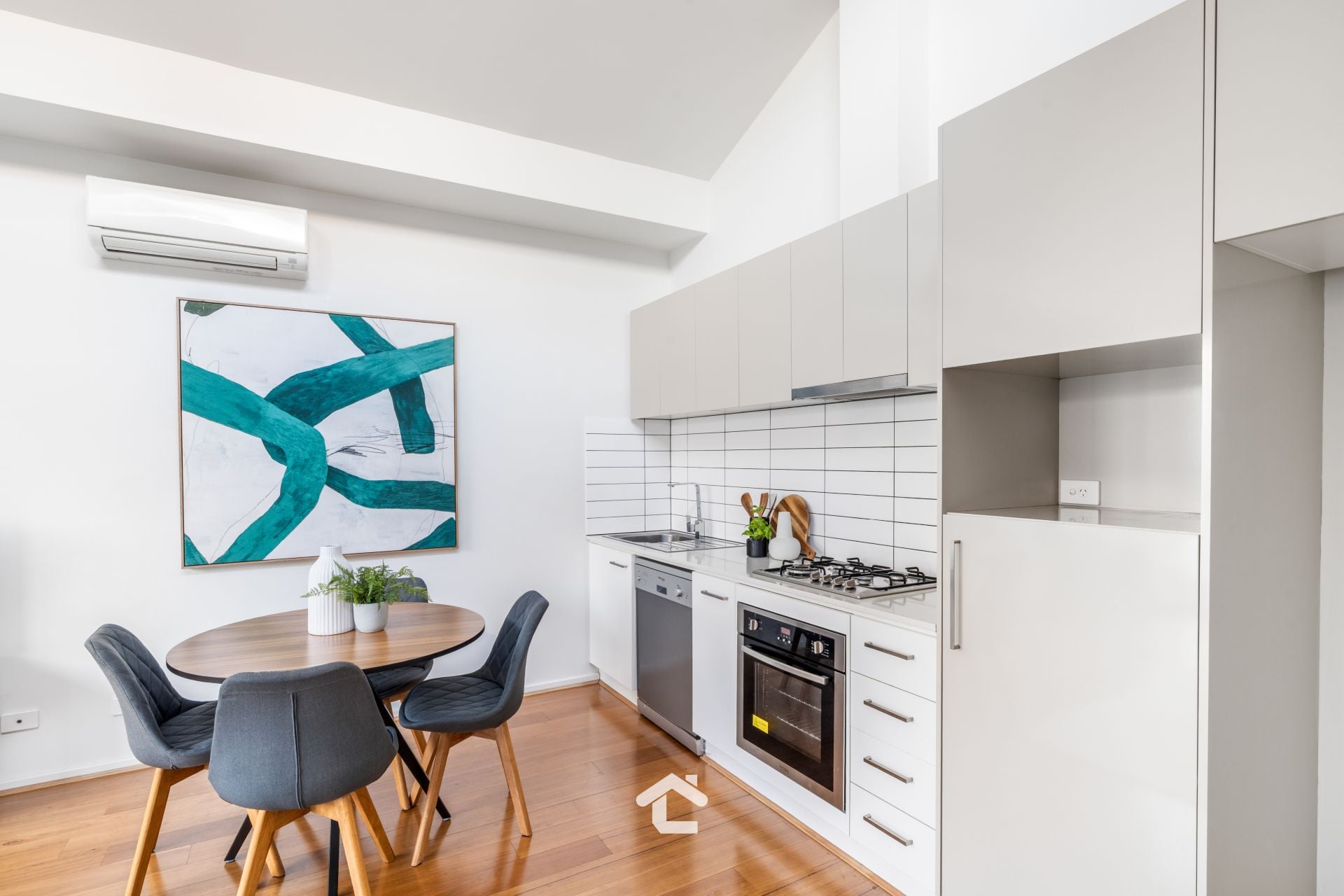9 Erinvale Close MOOROOLBARK VIC, Mooroolbark - Thumbnail 2