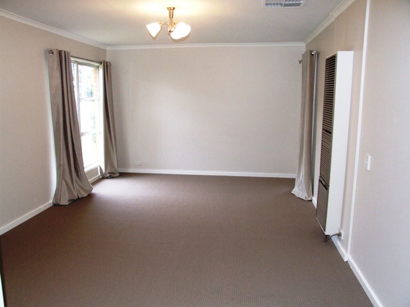26 Jonathan Drive, Bacchus Marsh - Thumbnail 4