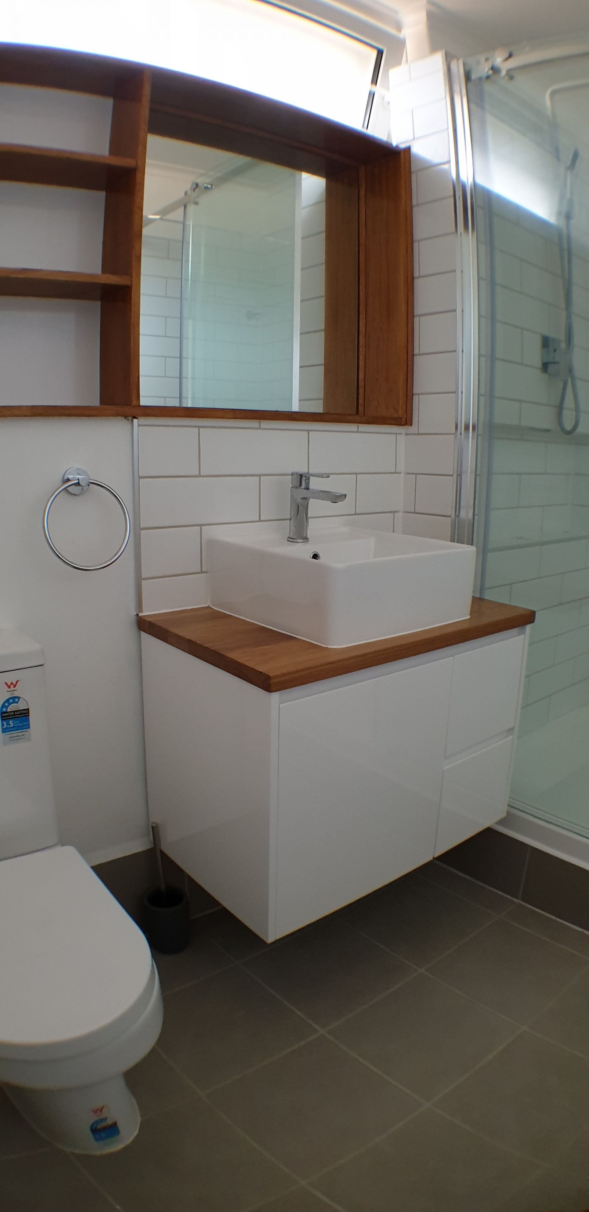 RENOVATED - WALKING DISTANCE TO ZONE 1 TRAIN AND TRAM