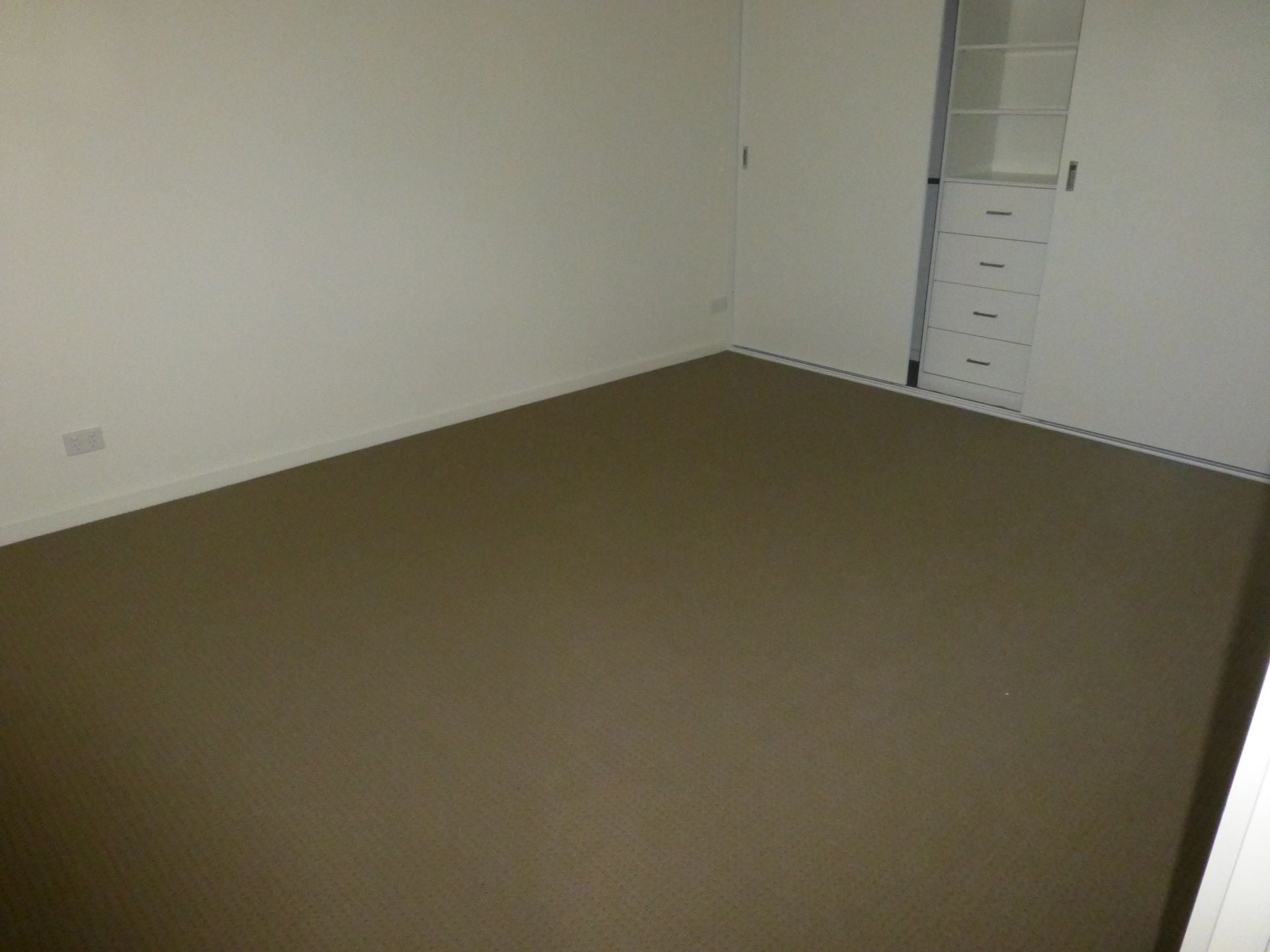 Stylish Secure Ivanhoe Living