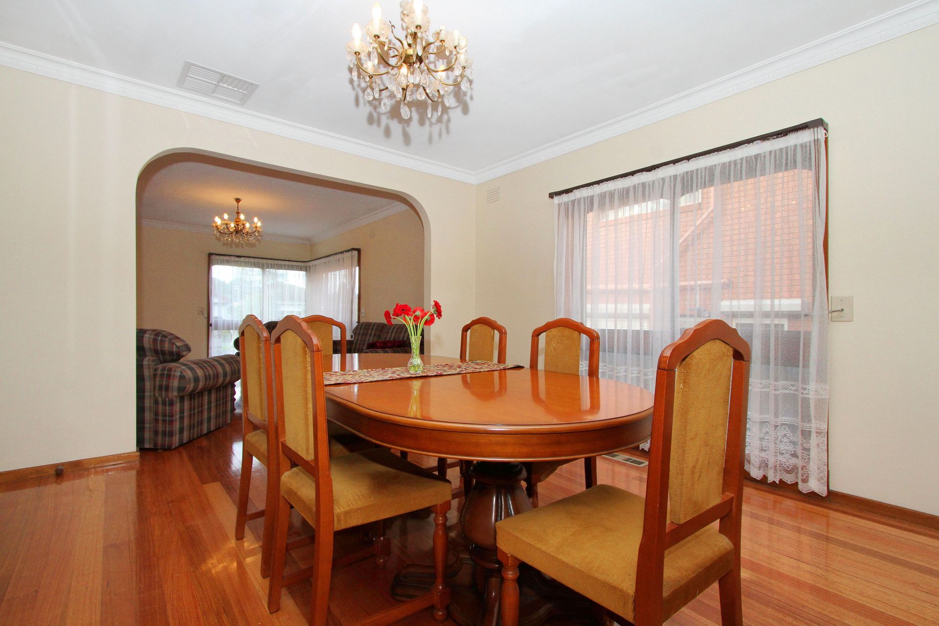 BEAUTIFULLY PRESENTED, METICULOUSLY MAINTAINED
