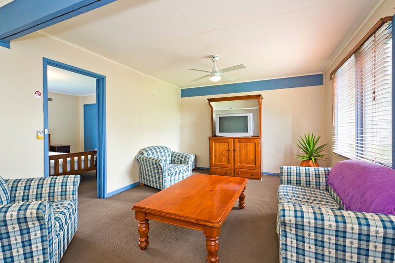 13 Pengilley Avenue APOLLO BAY VIC, Apollo Bay - Thumbnail 2