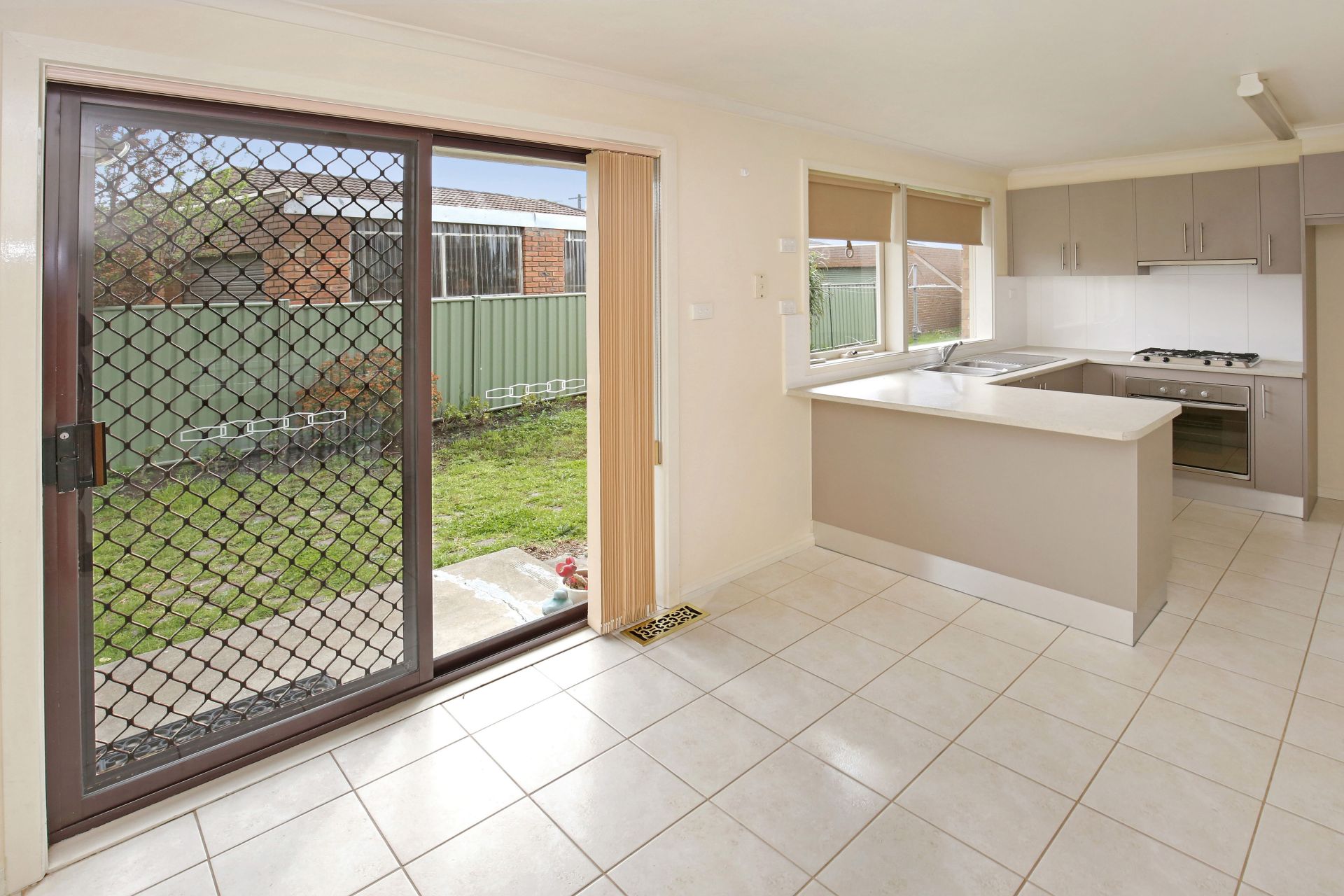 CONVENIENCE & LOCATION   *Insp Wed 4th Mar @ 4:20pm*