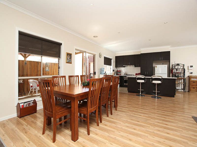 31 Tuross Crescent SOUTH MORANG, South Morang - Thumbnail 4