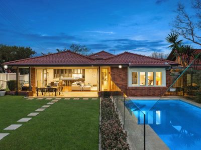 Alfresco family entertaining in timeless luxury