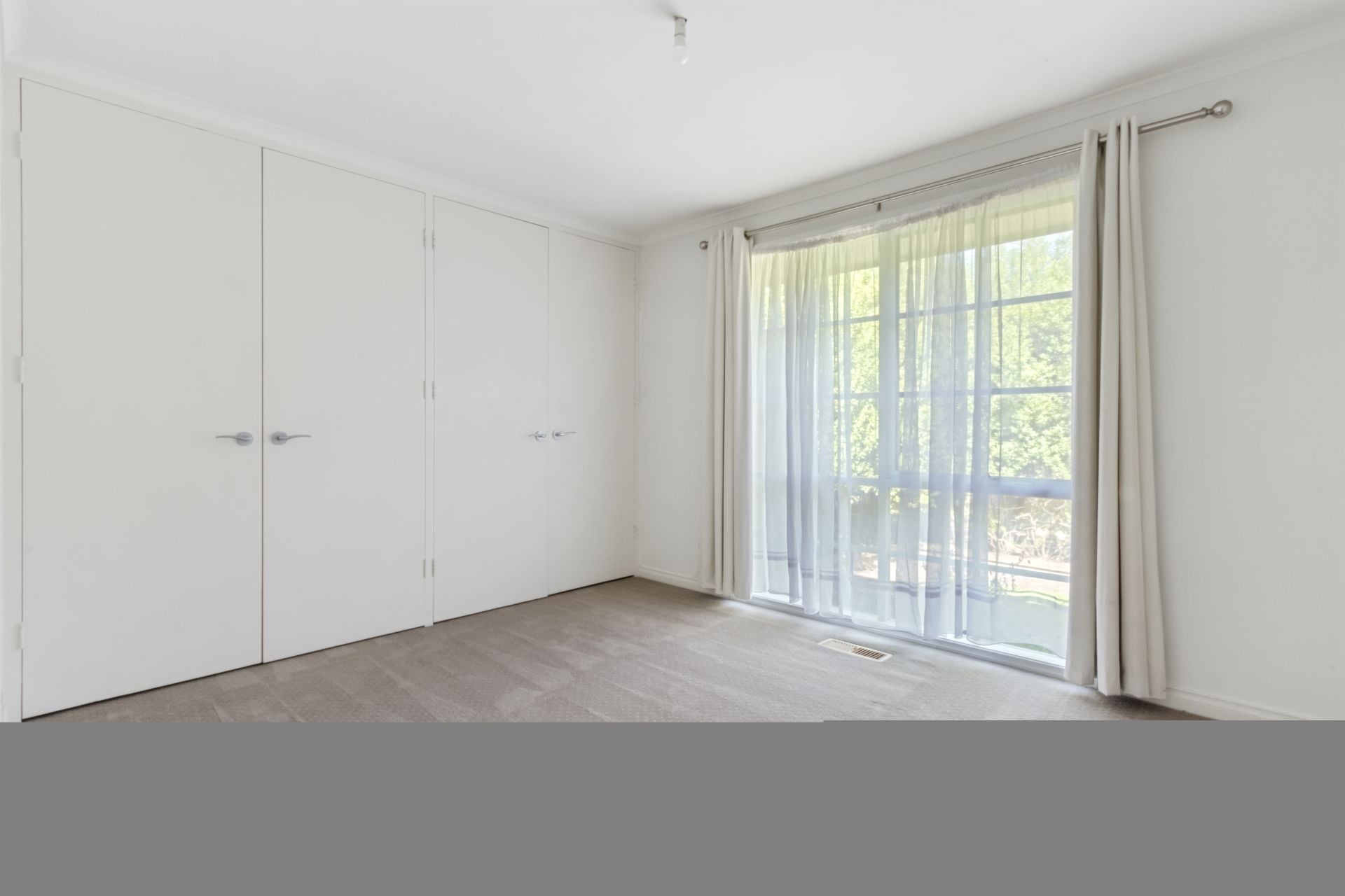Beautifully Presented Family Home!