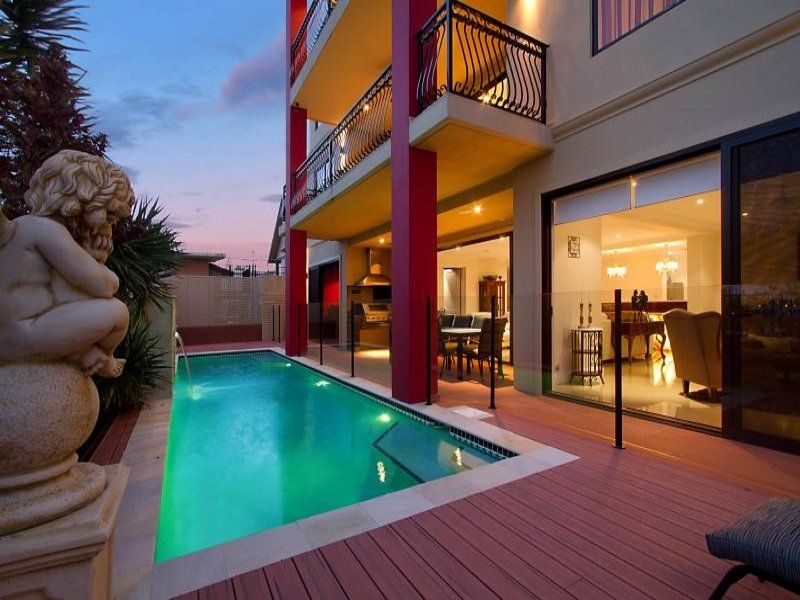 COOLANGATTA'S MOST ELABORATE RESIDENCE - 200m TO THE SURF, Coolangatta'S Most Elaborate Residence - 200m To The Surf - Thumbnail 3