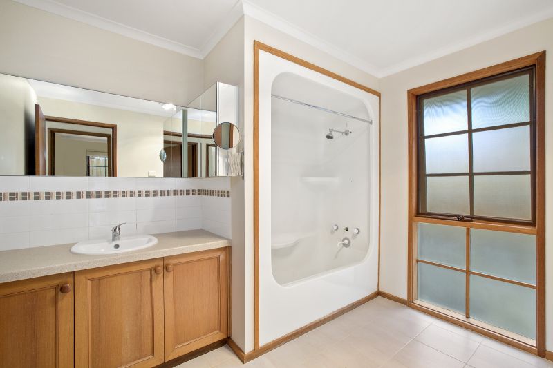 Real Estate For Lease 13 Heath Close Ocean Grove , VIC