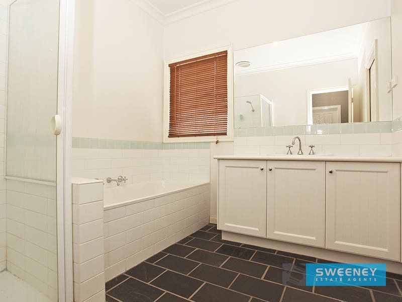 28 Kerford Crescent, Point Cook - Thumbnail 5