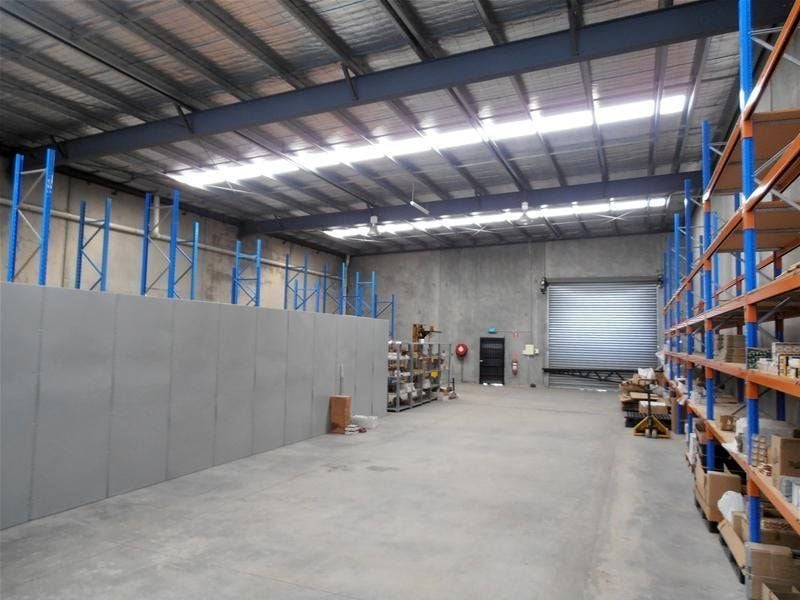 OFFICE/WAREHOUSE/SHOWROOM!!