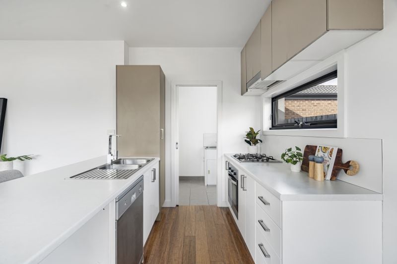 2/21 William Street, Lalor