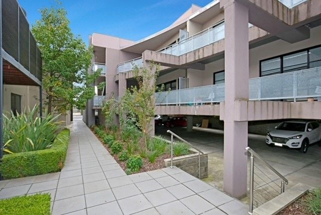 Large Modern Apartment