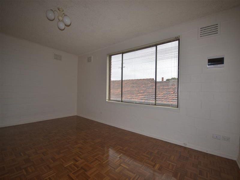 SEMI FURNISHED IN THE HEART OF PRESTON