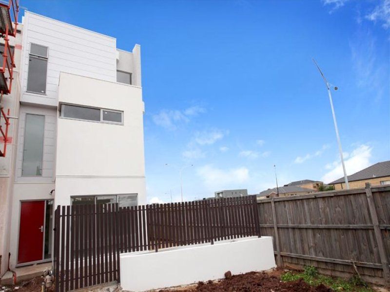 5/25 Boathouse Drive, Caroline Springs - Thumbnail 3