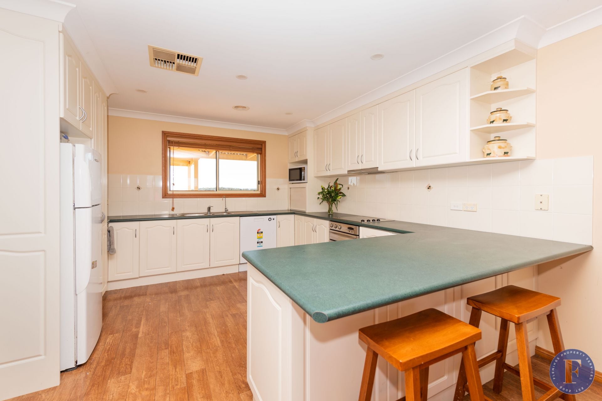 940 Olympic Highway, Young NSW, Young - Thumbnail 7
