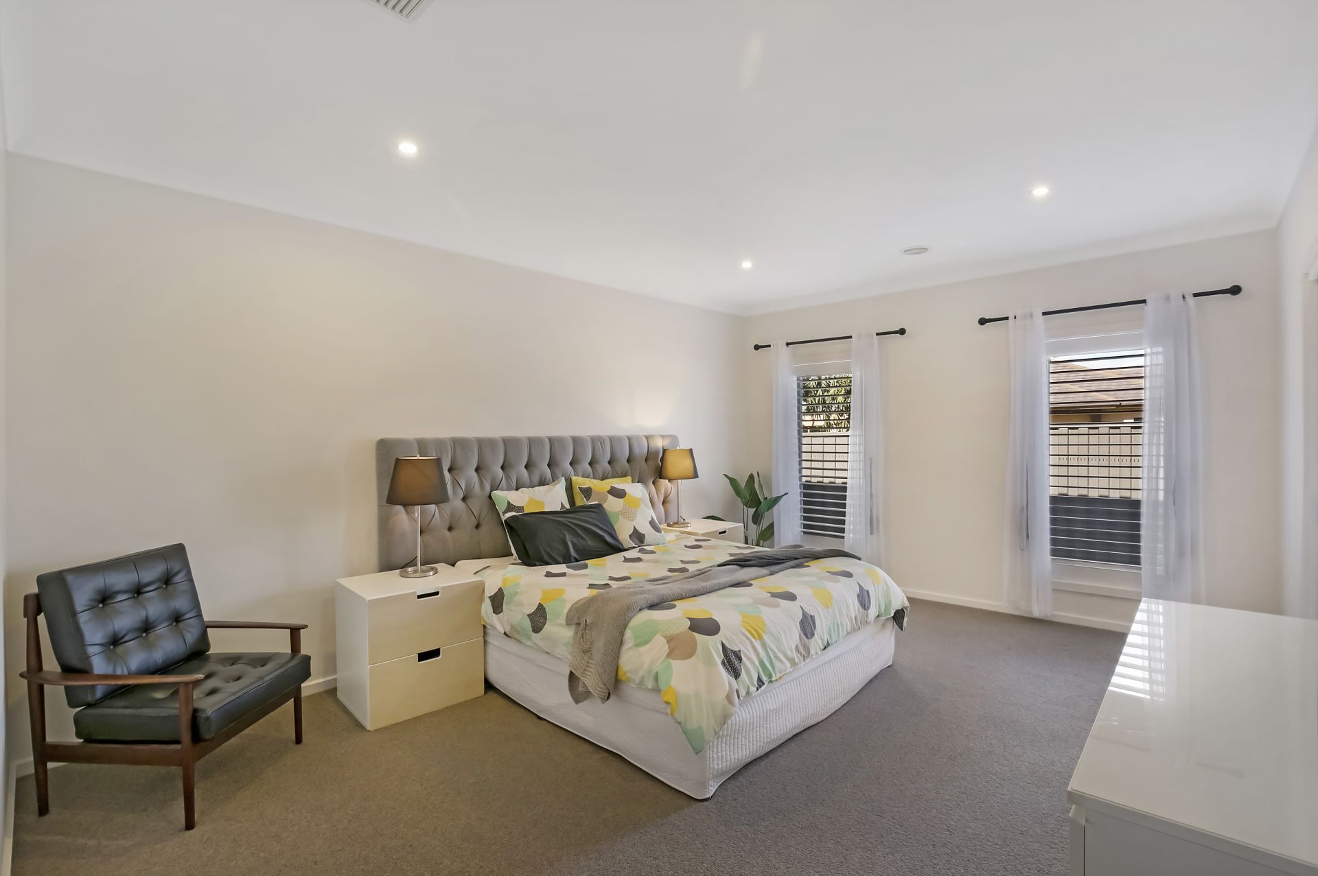 An Entertainer's Delight With Space For The In-Laws!