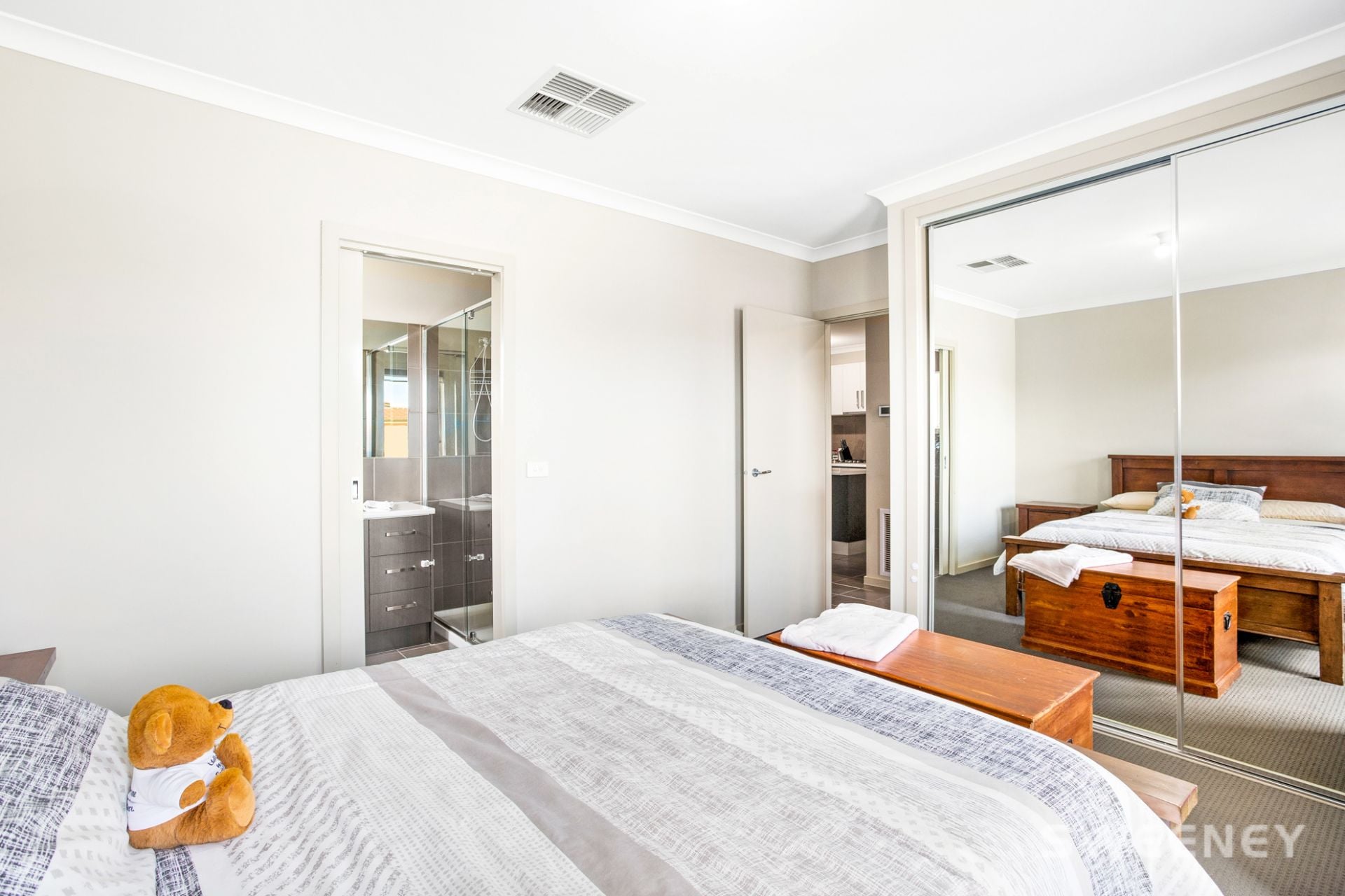 1/6 Burnett Court, Altona Meadows - Thumbnail 4