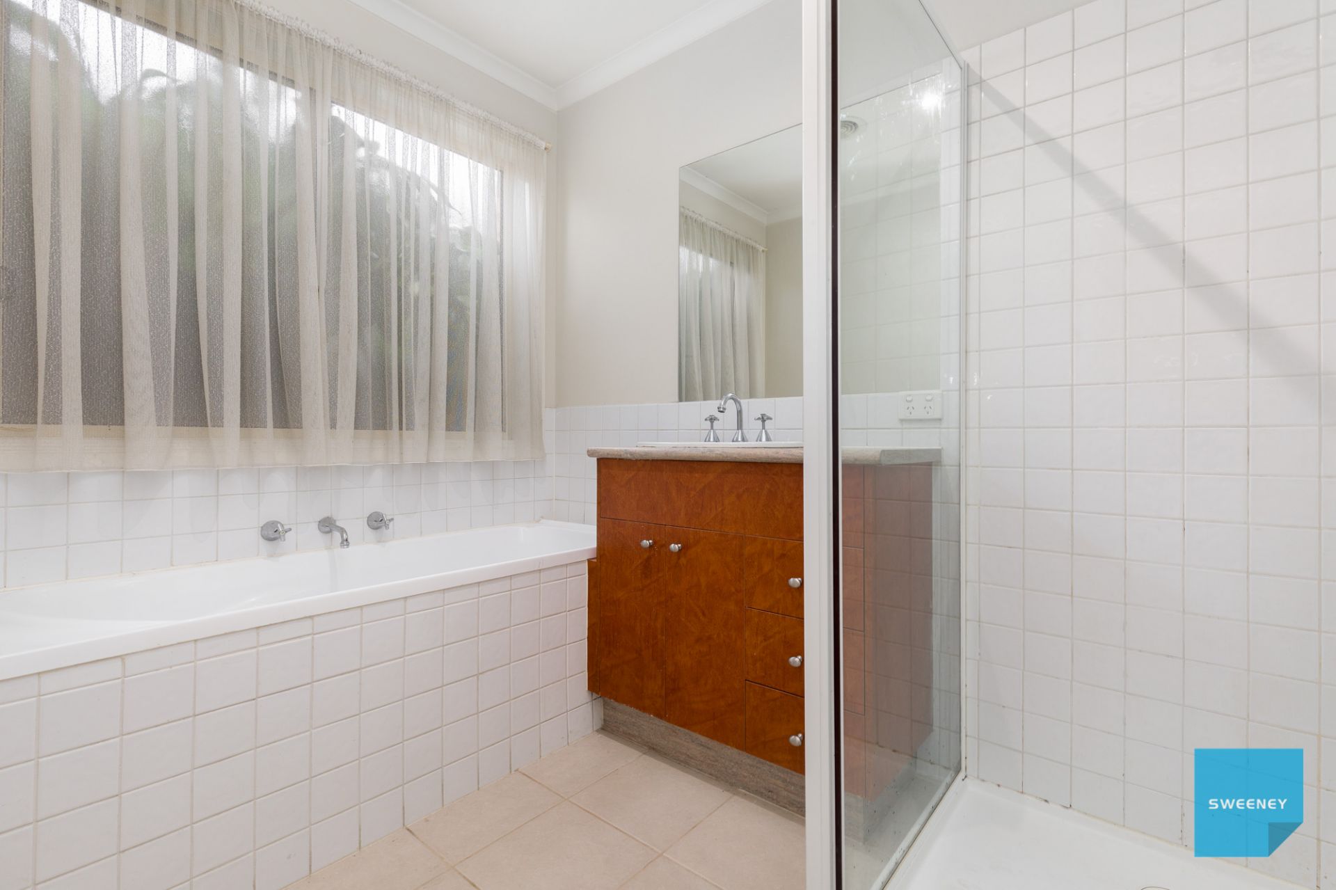 2/4 Lake Boga Avenue, Deer Park - Thumbnail 7