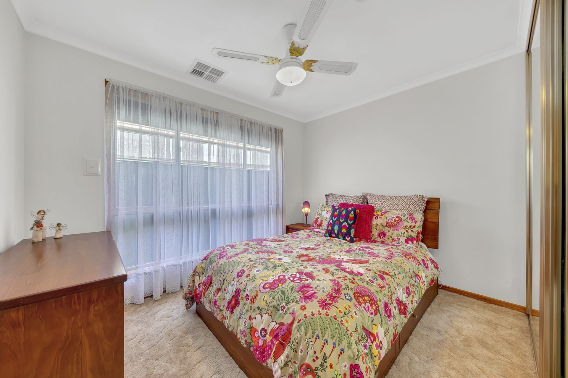 Effortless Living, Inspired Entertaining.        UNDER CONTRACT