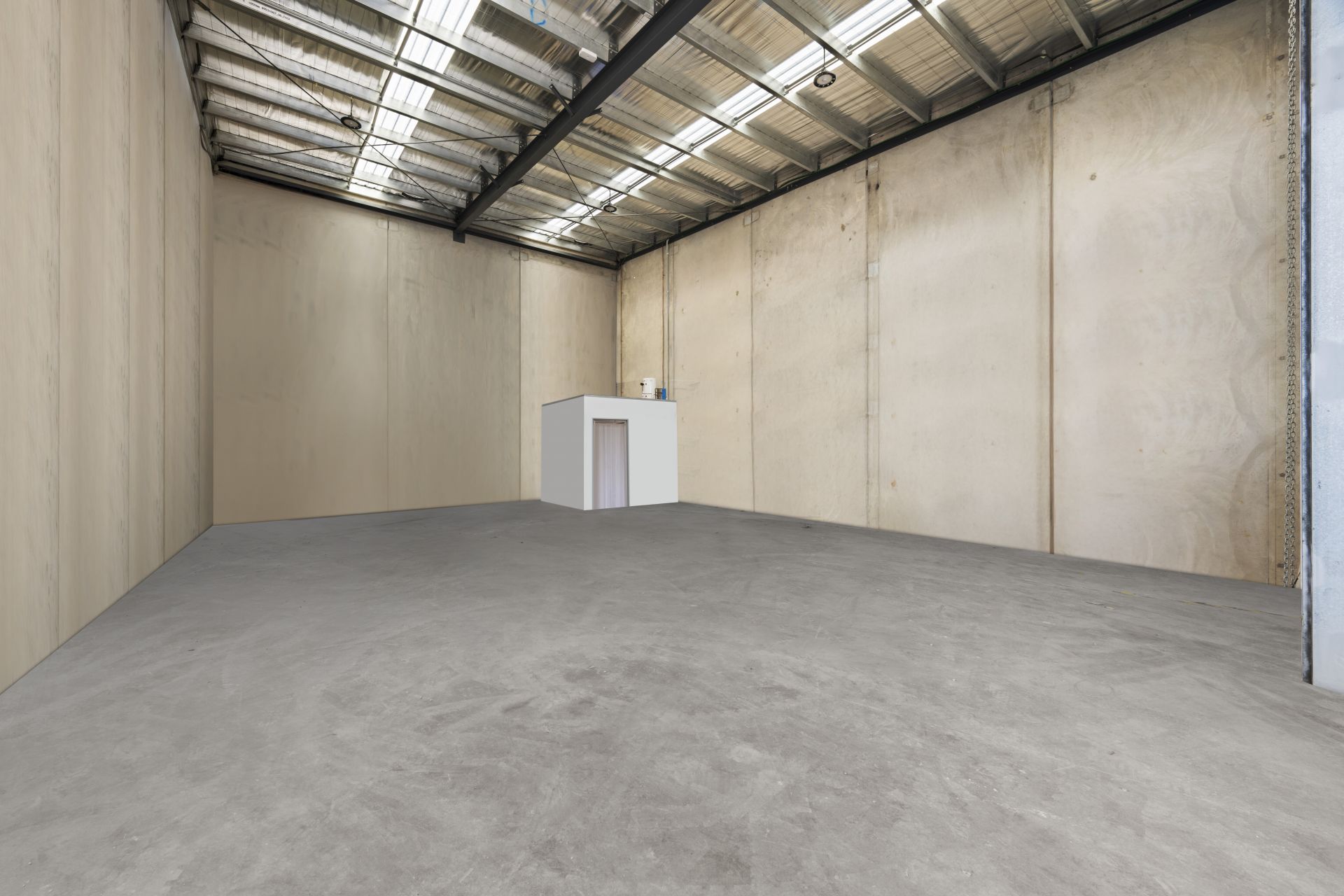 Modern Warehouse In Sought After Location!
