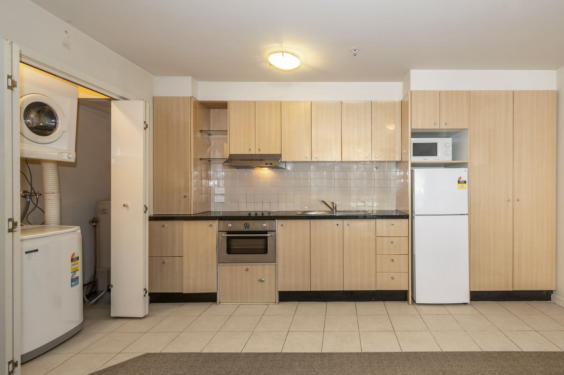 FULLY FURNISHED APARTMENT IN THE MOUNT COOPER ESTATE
