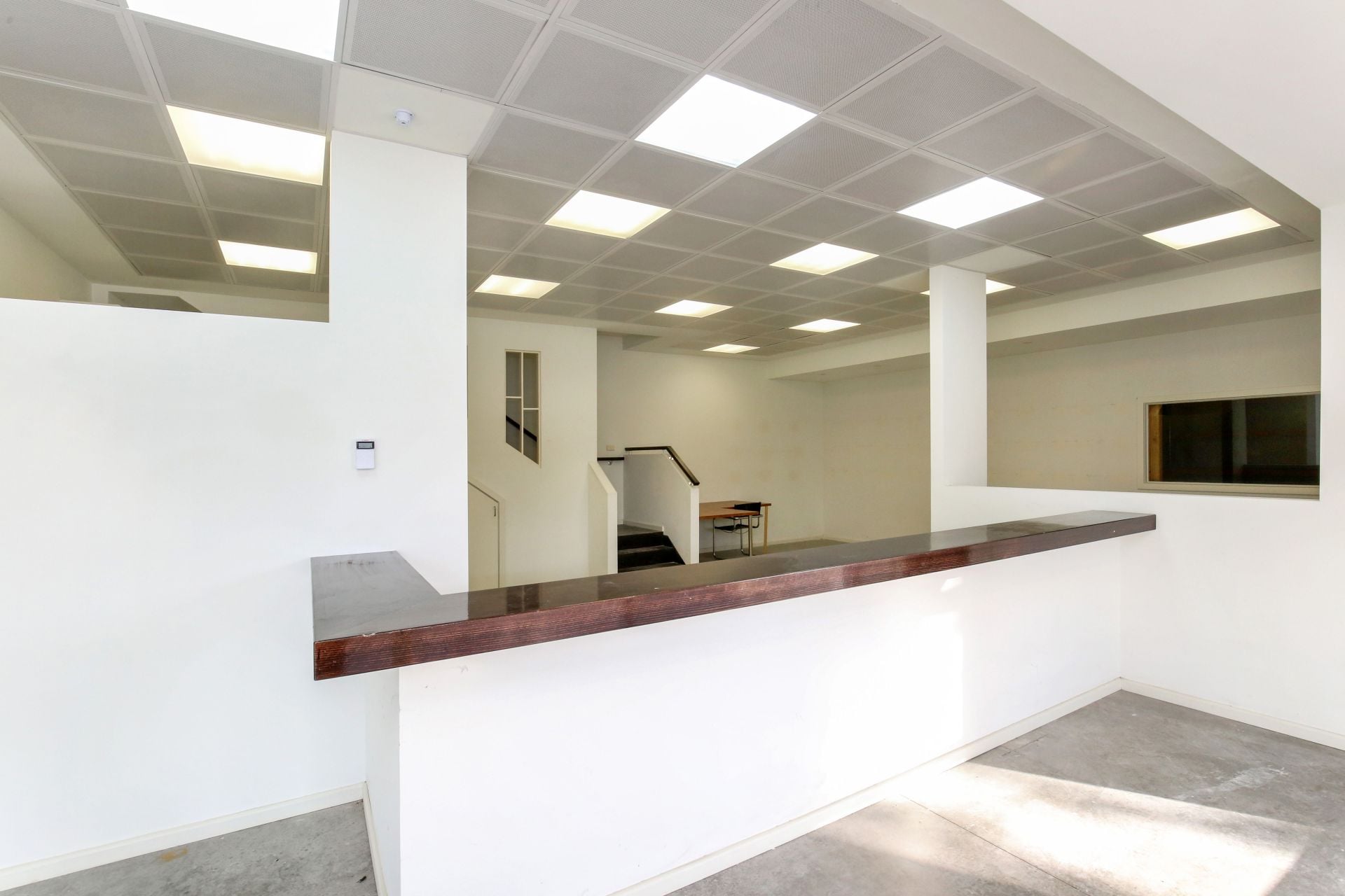 Corner Position, Perfect Head Office / Showroom