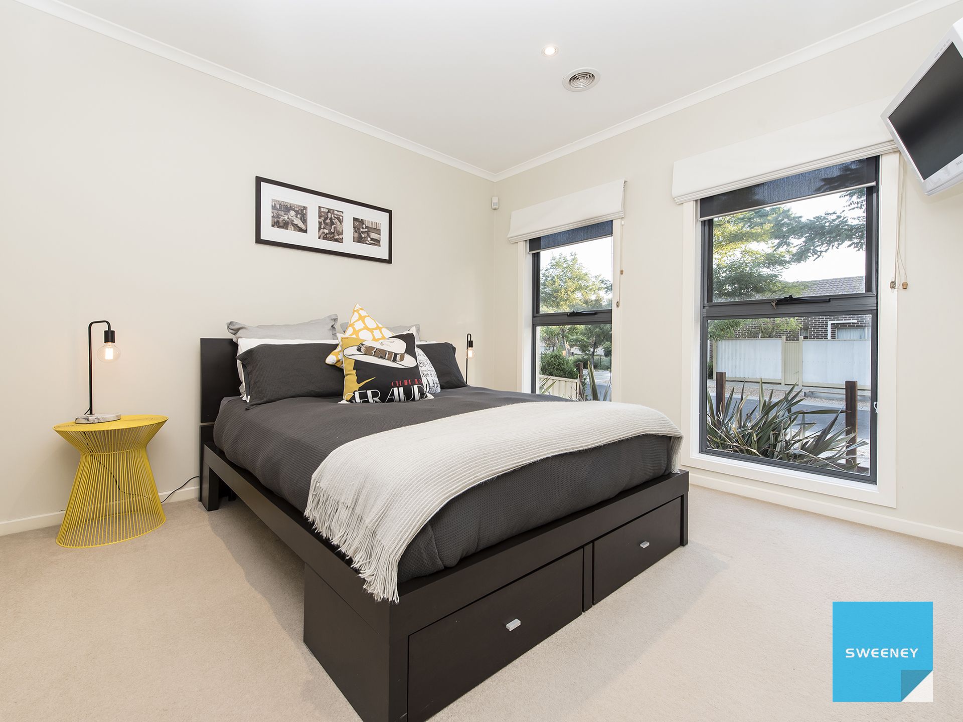20 Hawthorn Way, Caroline Springs - Thumbnail 3