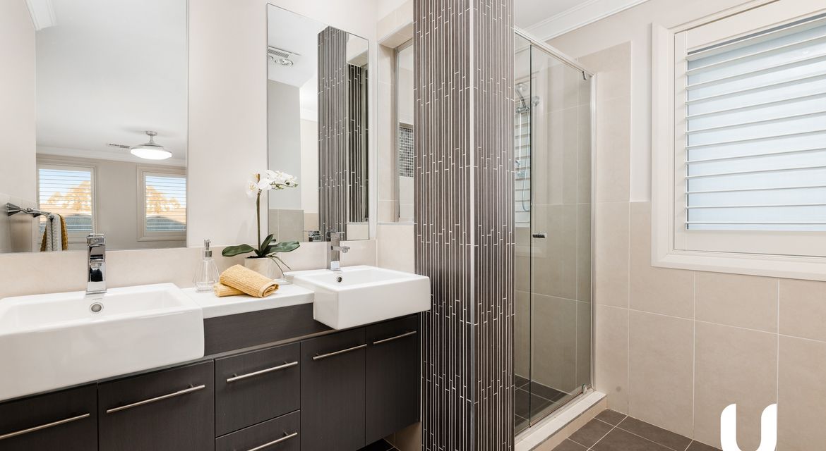 Colebee 8 Kirkwood Crescent