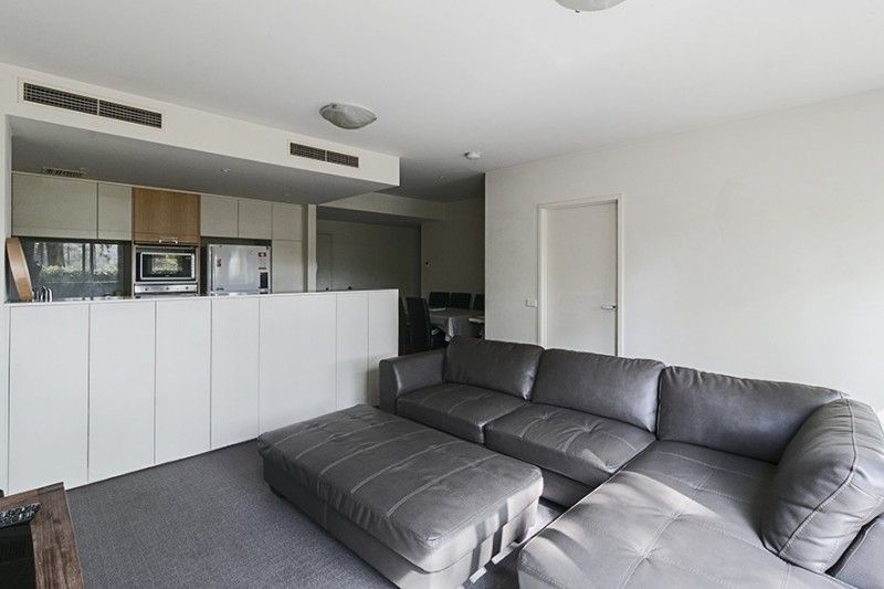 2/15 Liardet Street, Port Melbourne - Thumbnail 4