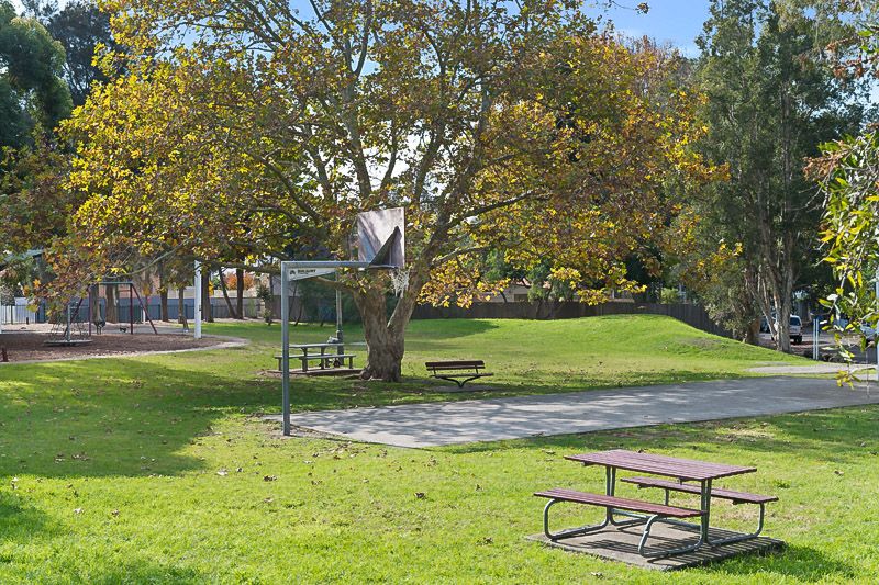 SOLD - Design Excellence with a Focus on Stylish Entertaining