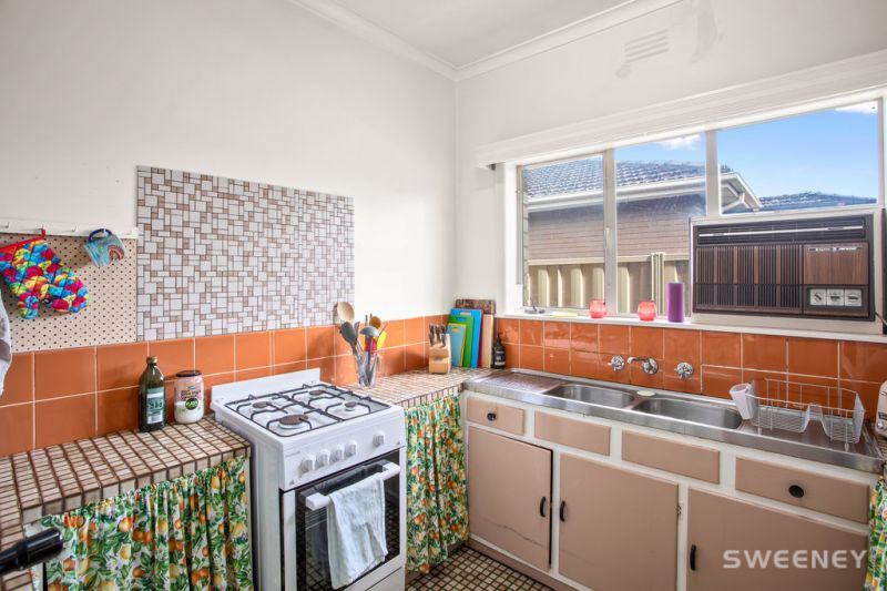 12 The Broadway, Altona North - Thumbnail 4