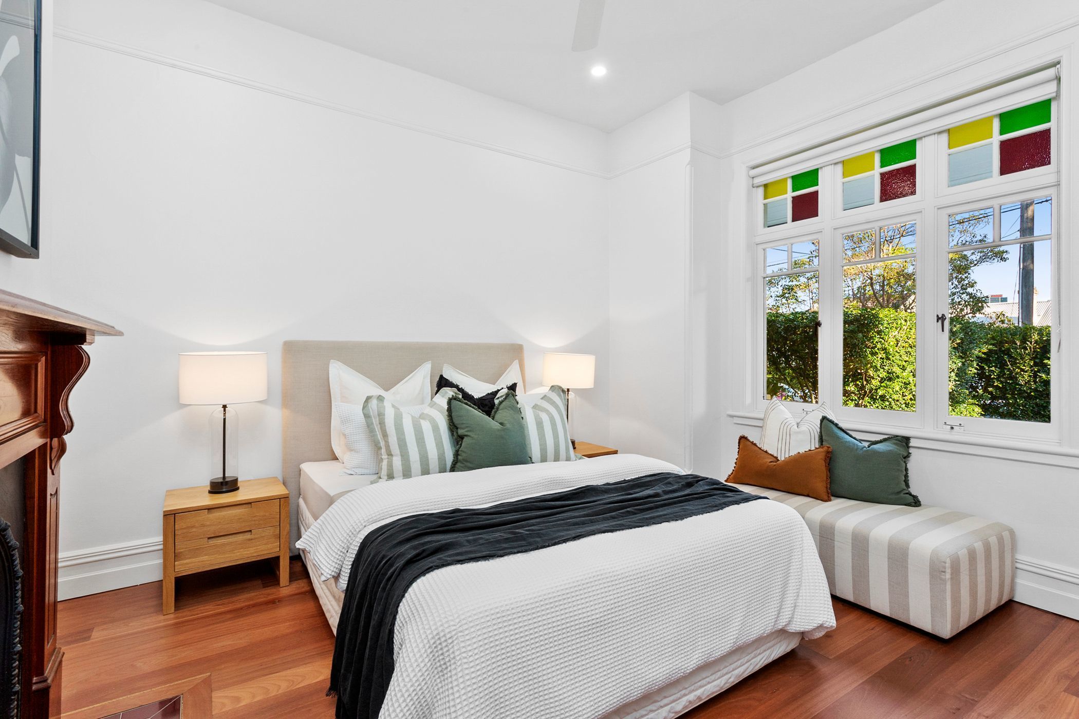 Real Estate For Lease 100 Ernest Street Crows Nest , NSW