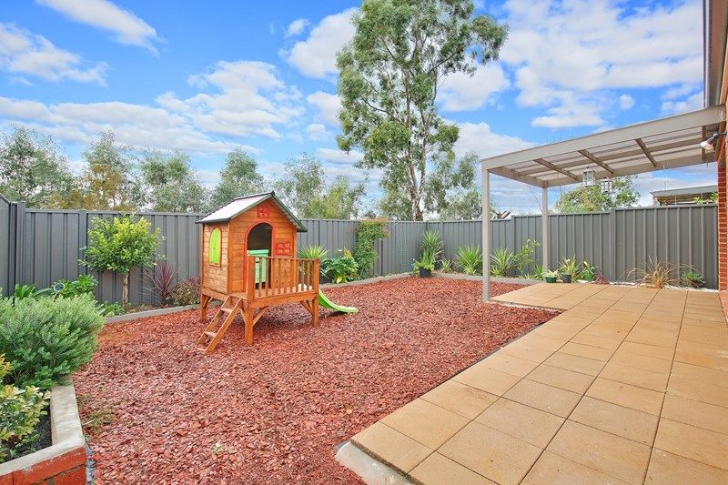 Beautiful Home In Beautiful Hawkstowe!