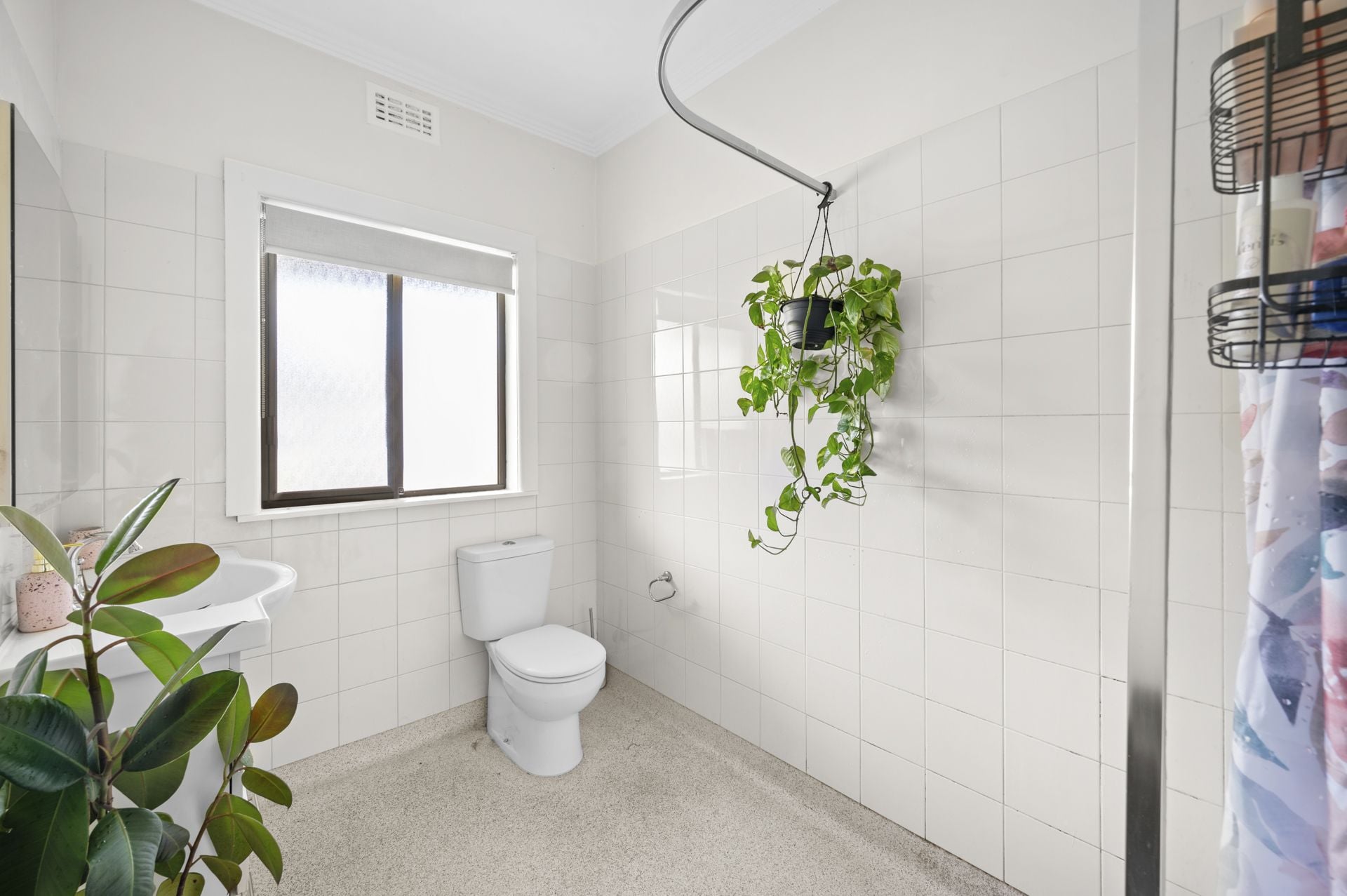 BEAUTIFUL FAMILY HOME - GREAT LOCATION