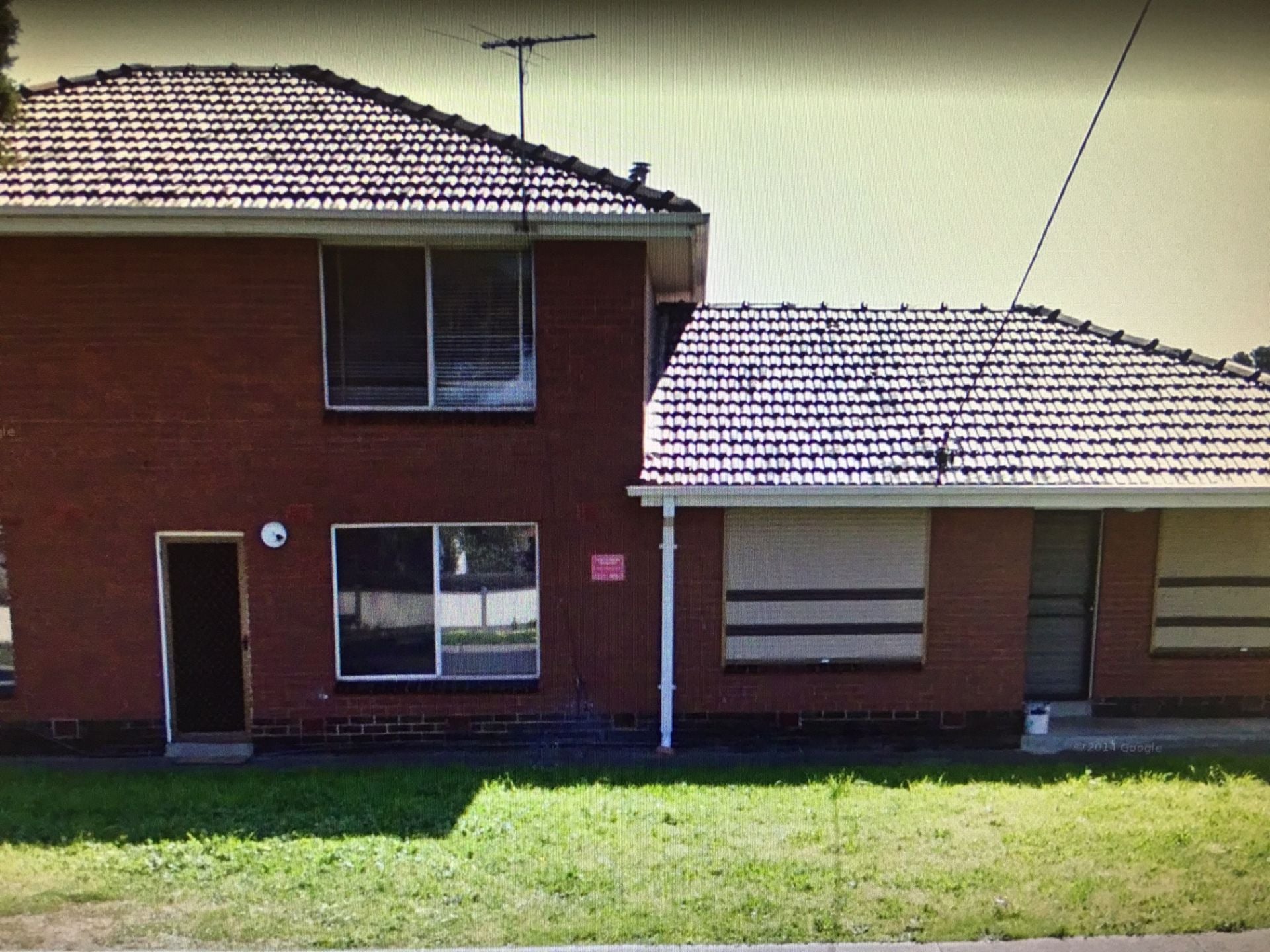 LOVELY 2 BEDROOM APARTMENT