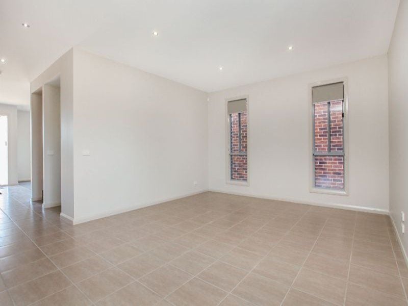 17 Boathouse Drive, Caroline Springs - Thumbnail 5