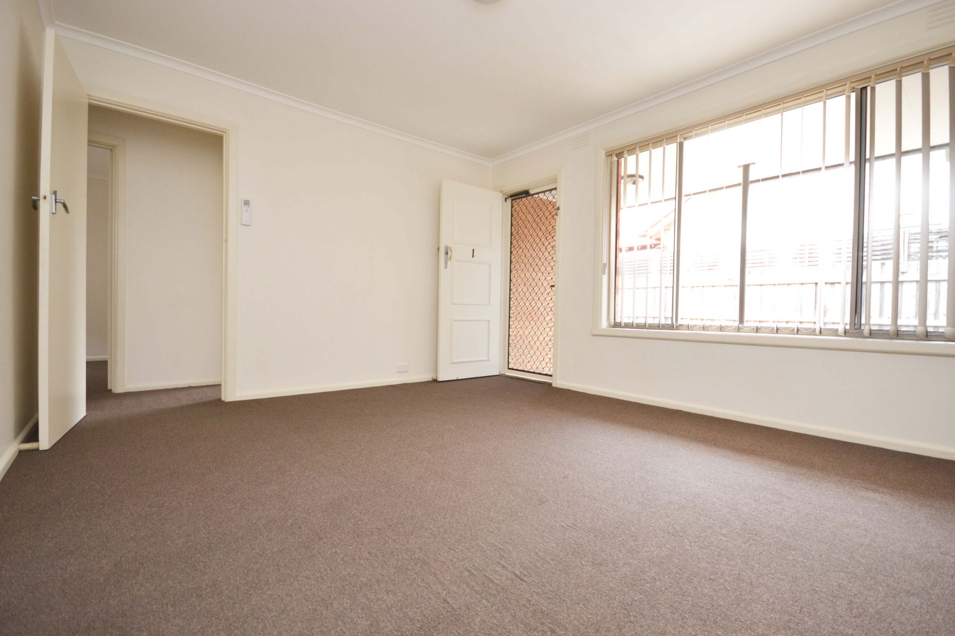 LIGHT BRIGHT AND SPACIOUS