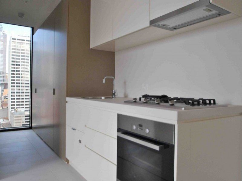 1013/33 MacKenzie Street, Melbourne - Thumbnail 4